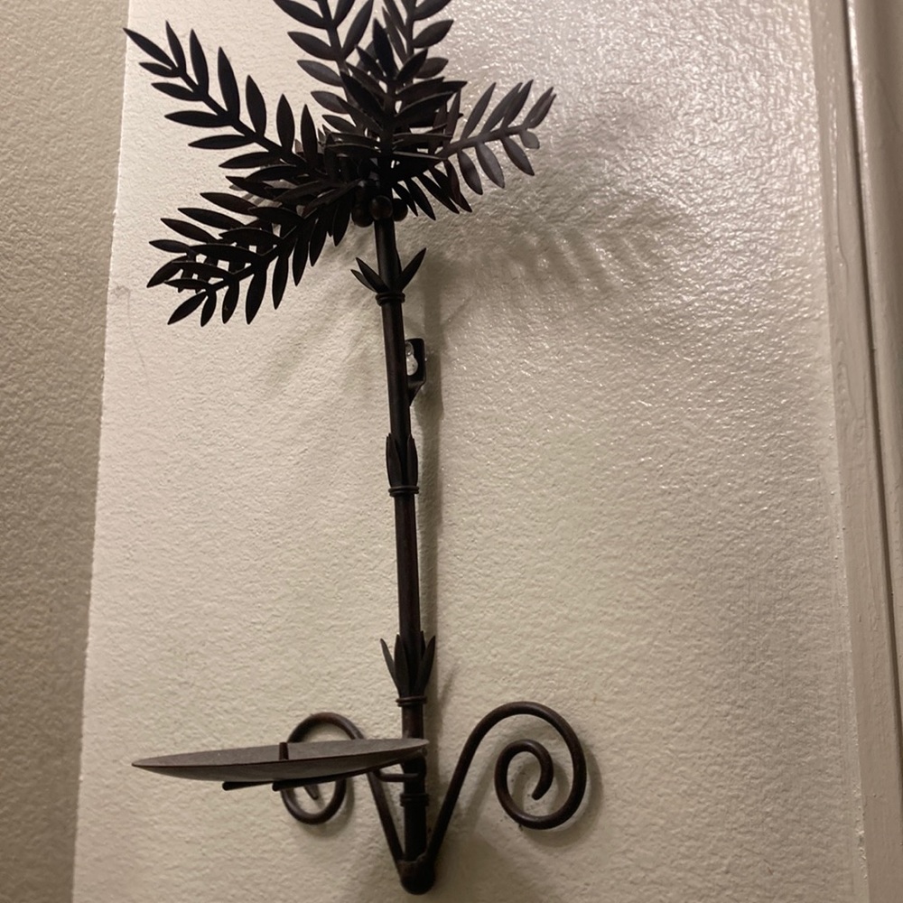 Palm tree candle holder